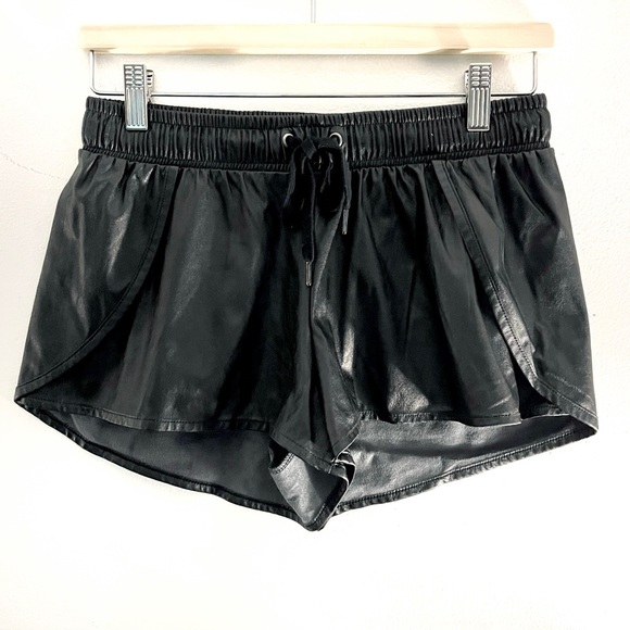 David Lerner Black Faux Leather Elastic Waist Drawstring Shorts Size Small - Picture 9 of 9